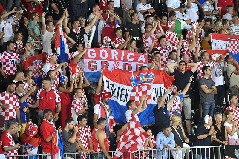 Сплитска полиција упозорава навијаче пред меч са Србијом: Забрањено је...